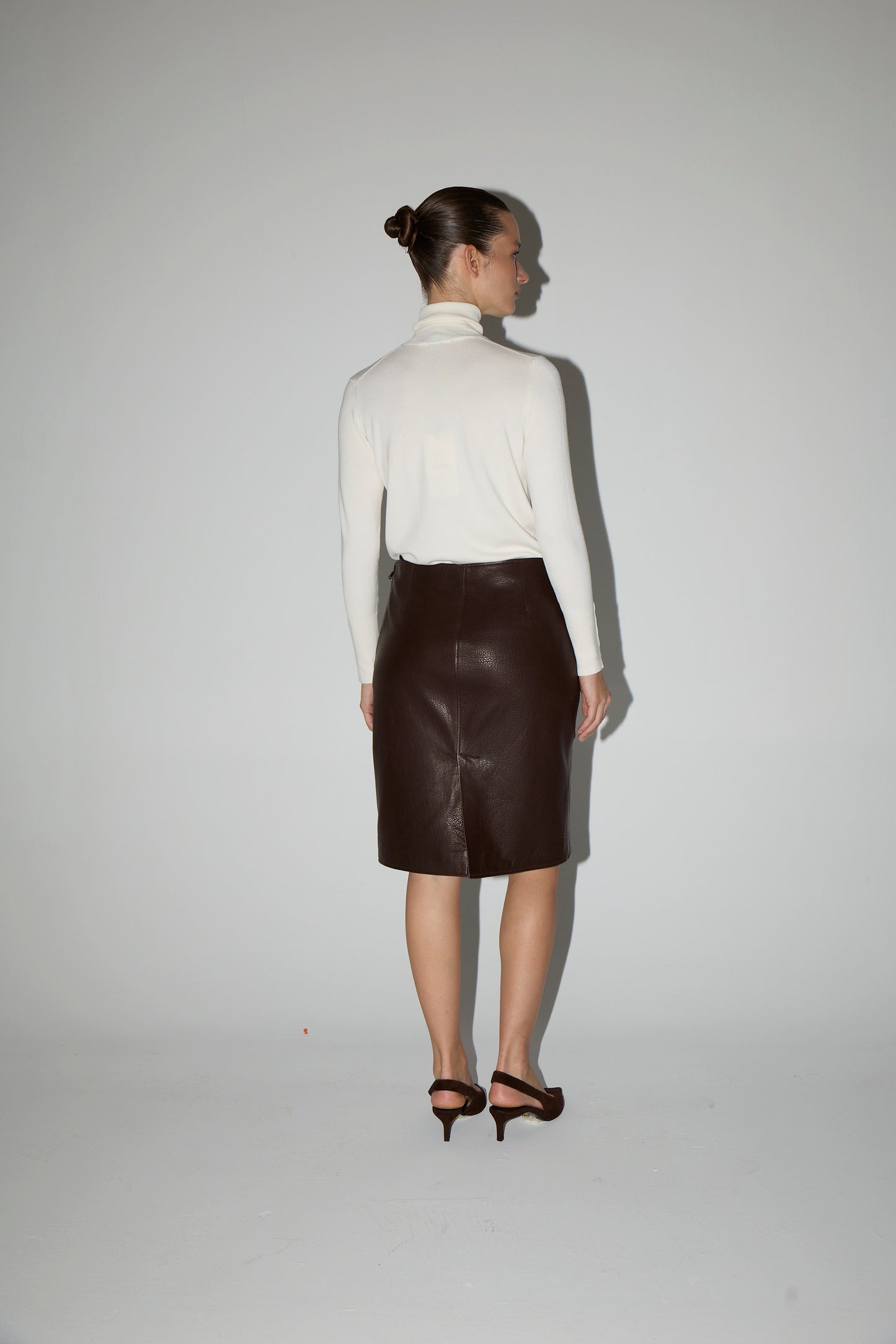 NOEMI LEATHER SKIRT – BROWN